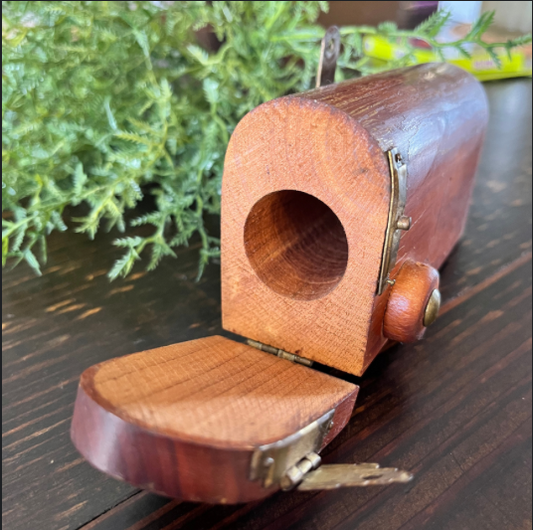 "Leave a Note" Vintage Mailbox
